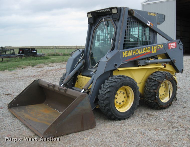 image for item DI2769 2001 New Holland LS170  skid steer loader