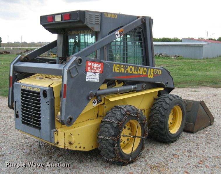 image for item DI2769 2001 New Holland LS170  skid steer loader