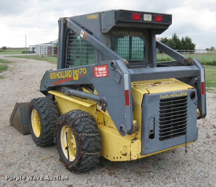 image for item DI2769 2001 New Holland LS170  skid steer loader