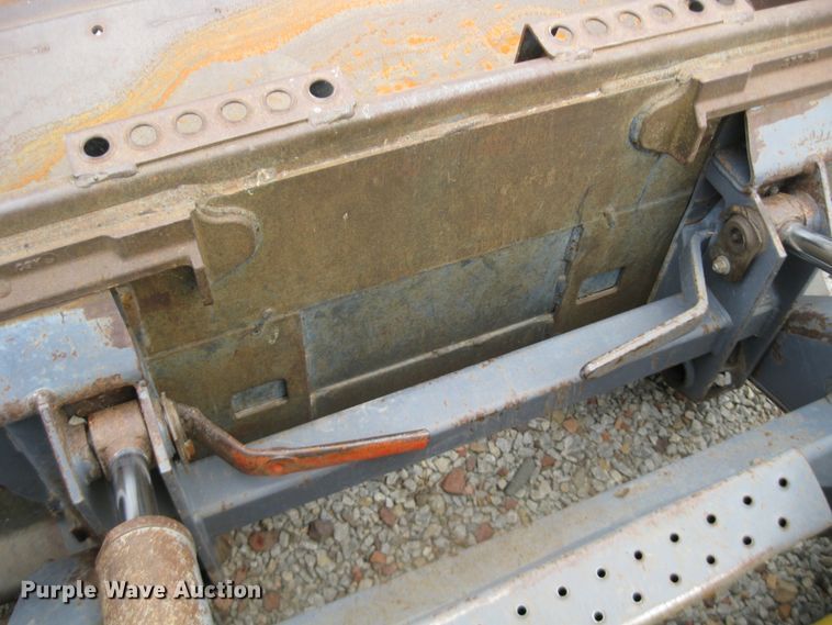 image for item DI2769 2001 New Holland LS170  skid steer loader