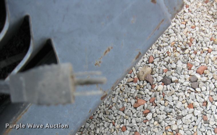 image for item DI2769 2001 New Holland LS170  skid steer loader