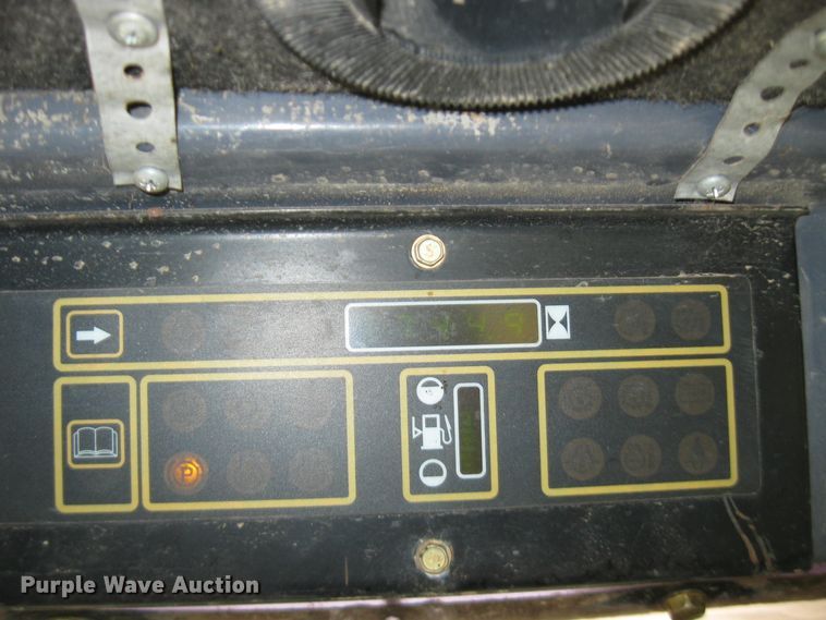 image for item DI2769 2001 New Holland LS170  skid steer loader