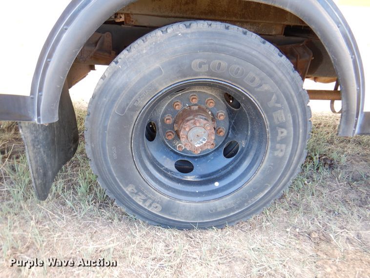 image for item DI5304 2000 Blue Bird TC2000  school bus