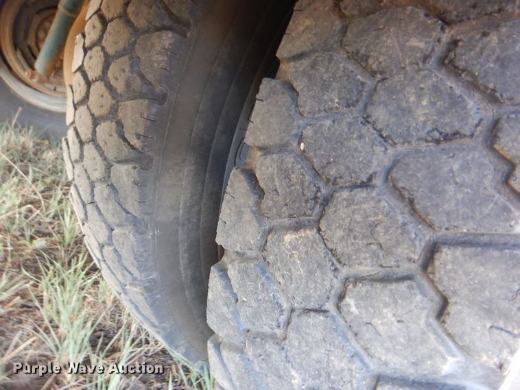 image for item DI5304 2000 Blue Bird TC2000  school bus