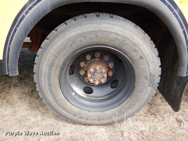 image for item DI5304 2000 Blue Bird TC2000  school bus