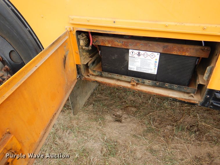 image for item DI5305 2004 Blue Bird TC2000  school bus