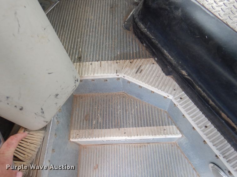 image for item DI5305 2004 Blue Bird TC2000  school bus