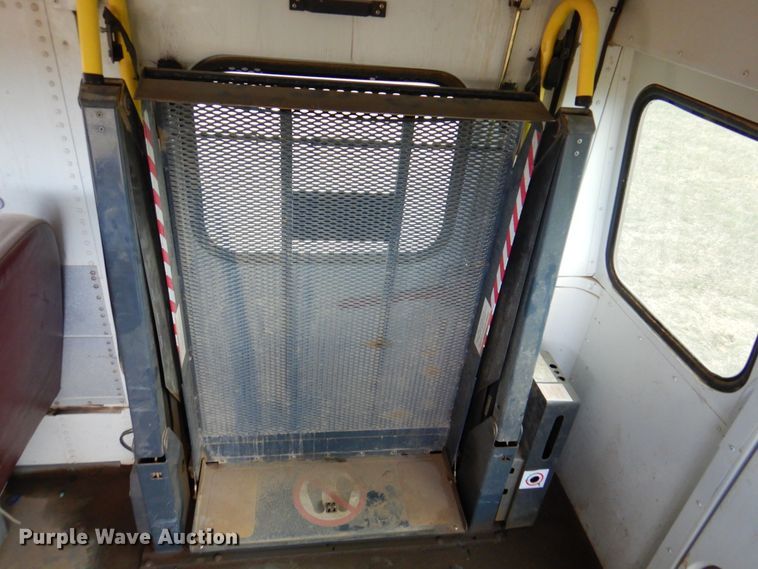 image for item DI5305 2004 Blue Bird TC2000  school bus