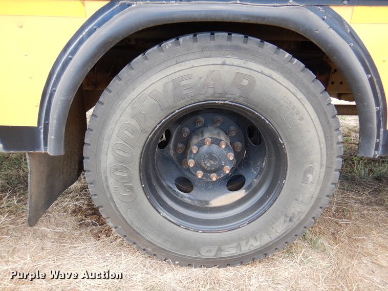 image for item DI5305 2004 Blue Bird TC2000  school bus