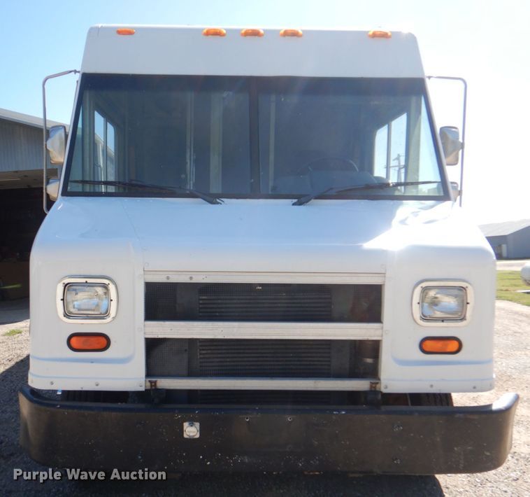 image for item DL0173 1997 Freightliner MT45  delivery truck