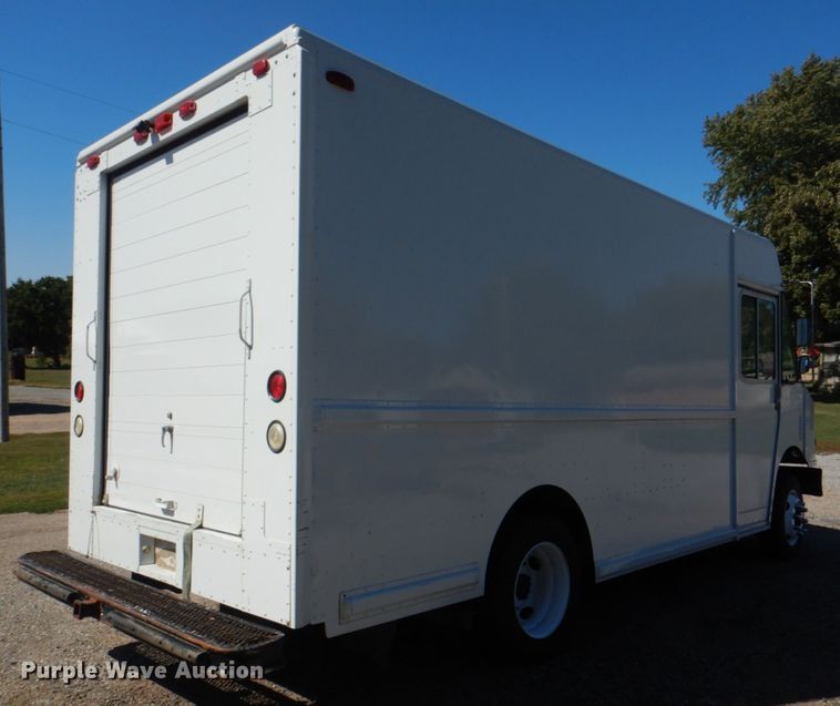 image for item DL0173 1997 Freightliner MT45  delivery truck