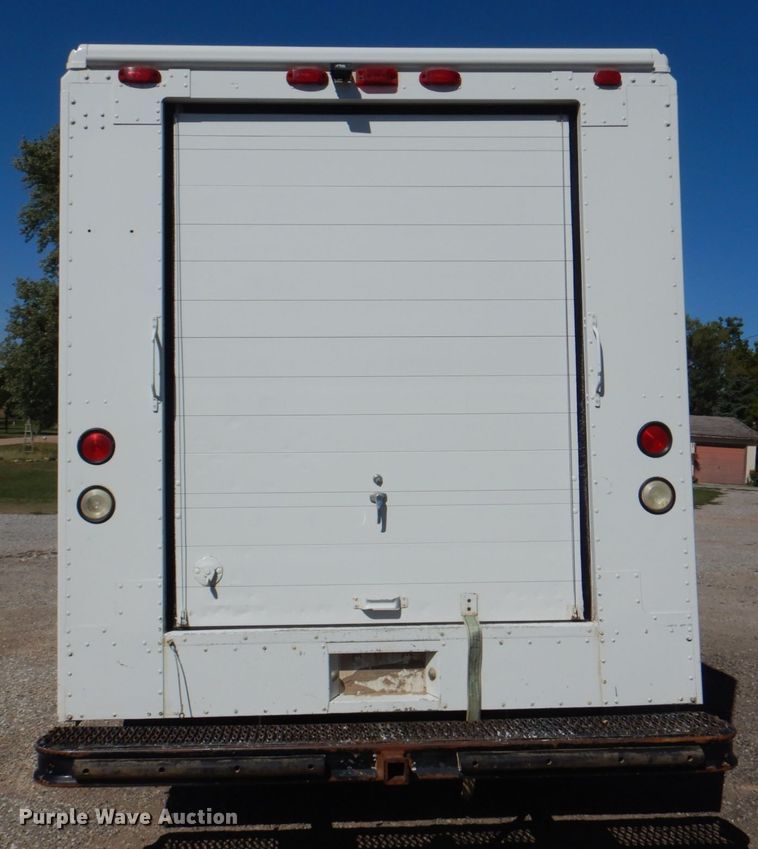 image for item DL0173 1997 Freightliner MT45  delivery truck