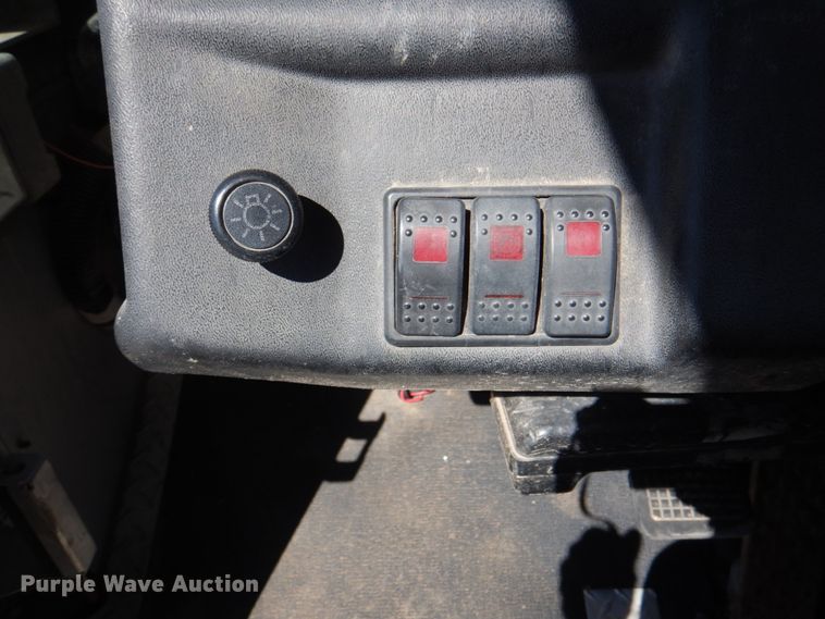 image for item DL0173 1997 Freightliner MT45  delivery truck