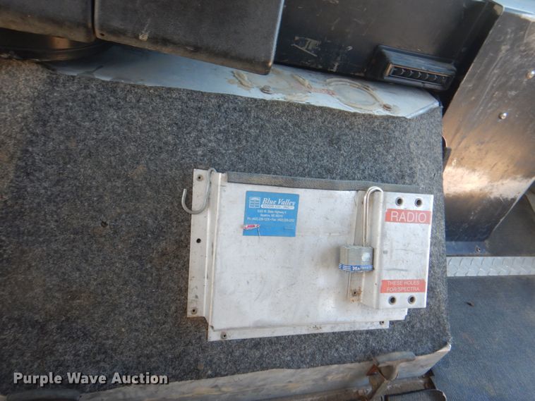 image for item DL0173 1997 Freightliner MT45  delivery truck