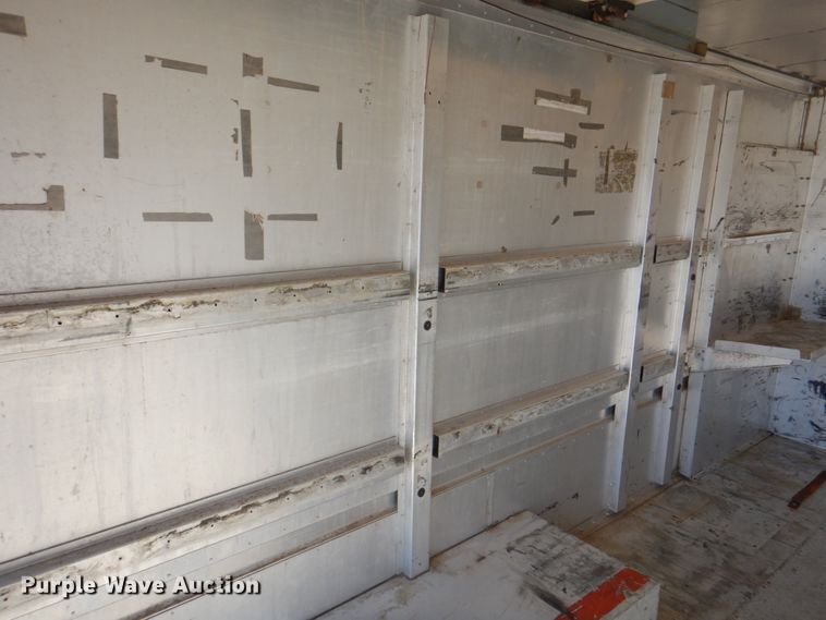 image for item DL0173 1997 Freightliner MT45  delivery truck