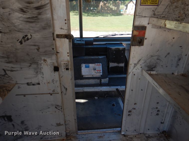 image for item DL0173 1997 Freightliner MT45  delivery truck