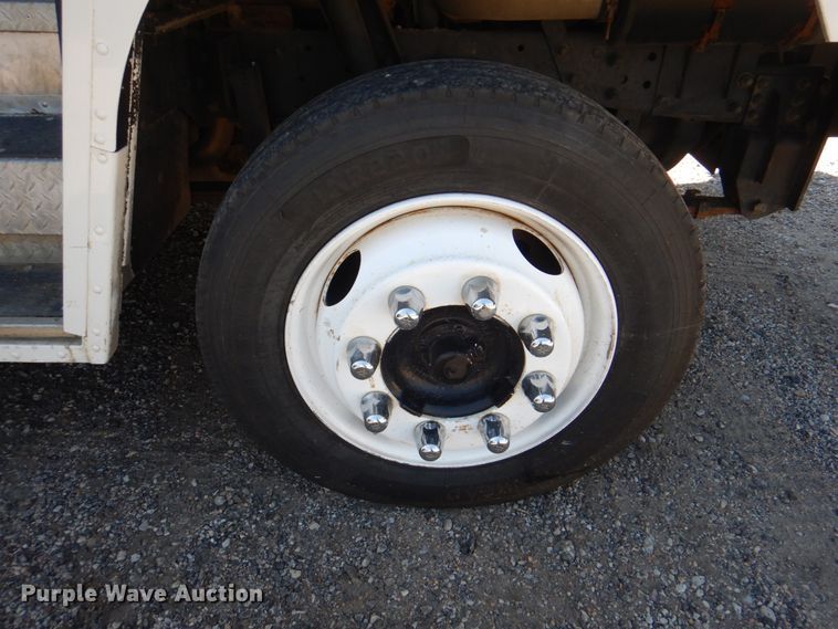 image for item DL0173 1997 Freightliner MT45  delivery truck