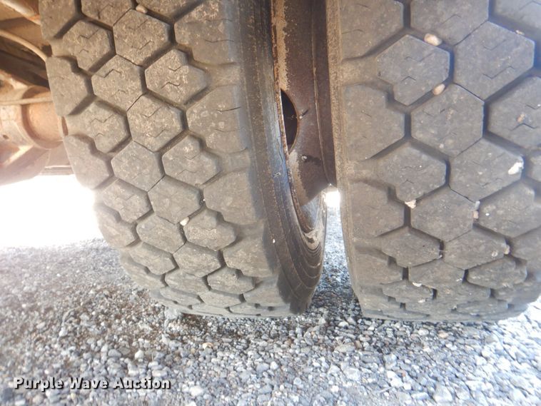 image for item DL0173 1997 Freightliner MT45  delivery truck