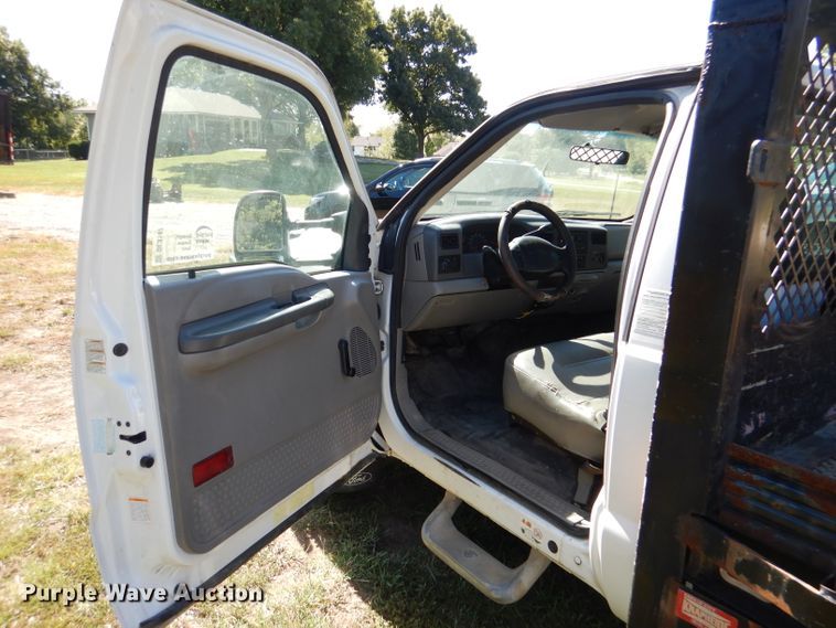 image for item DL3147 2001 Ford F550  flatbed truck