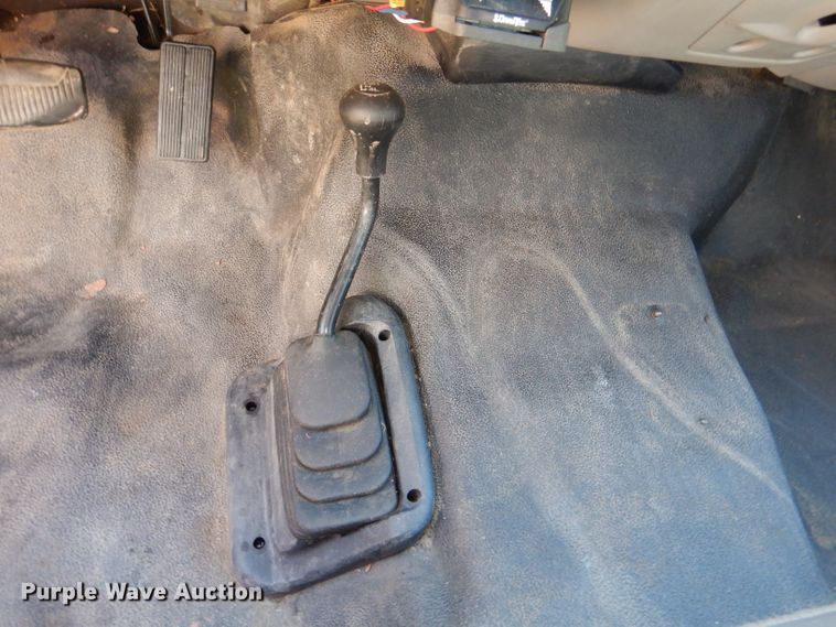 image for item DL3147 2001 Ford F550  flatbed truck