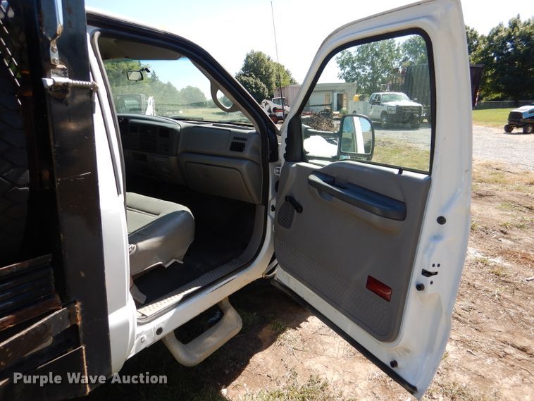 image for item DL3147 2001 Ford F550  flatbed truck