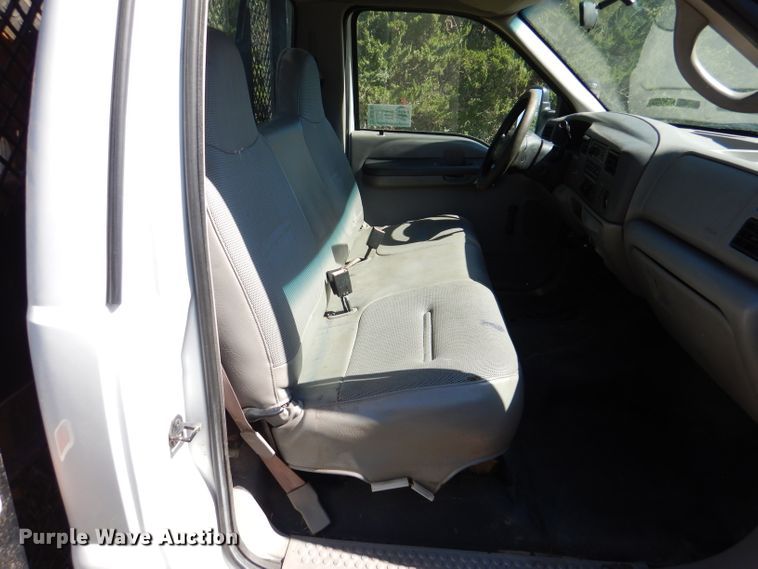 image for item DL3147 2001 Ford F550  flatbed truck