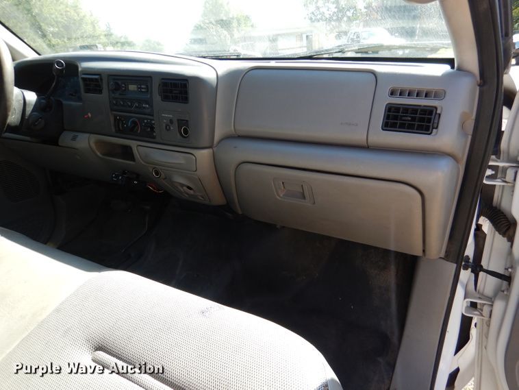 image for item DL3147 2001 Ford F550  flatbed truck