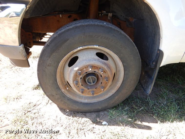 image for item DL3147 2001 Ford F550  flatbed truck