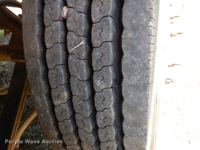 image for item DL3147 2001 Ford F550  flatbed truck