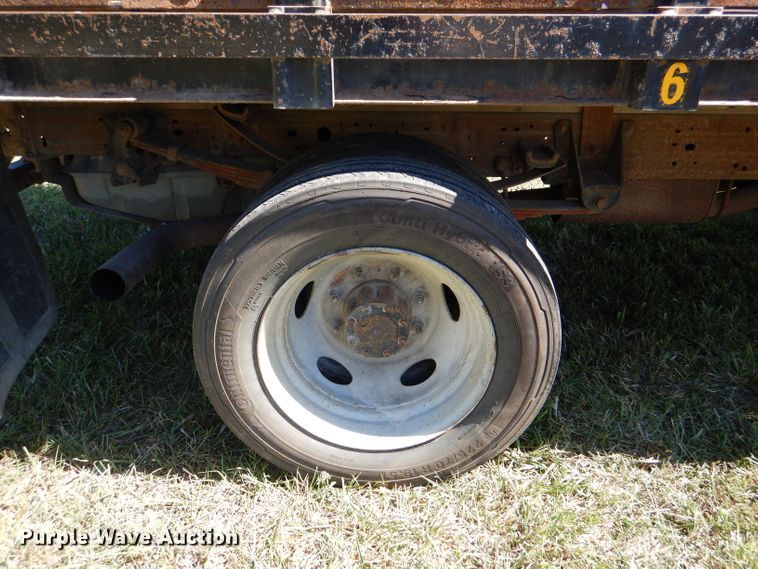 image for item DL3147 2001 Ford F550  flatbed truck