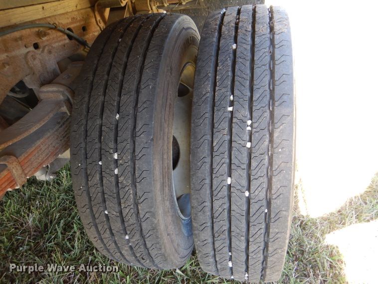 image for item DL3147 2001 Ford F550  flatbed truck