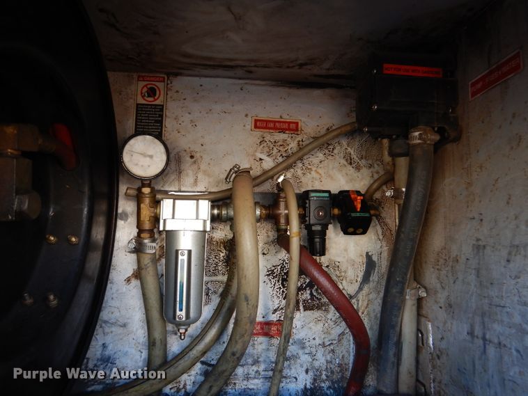 image for item DL3169 2002 Ford F550 XL  utility / service truck