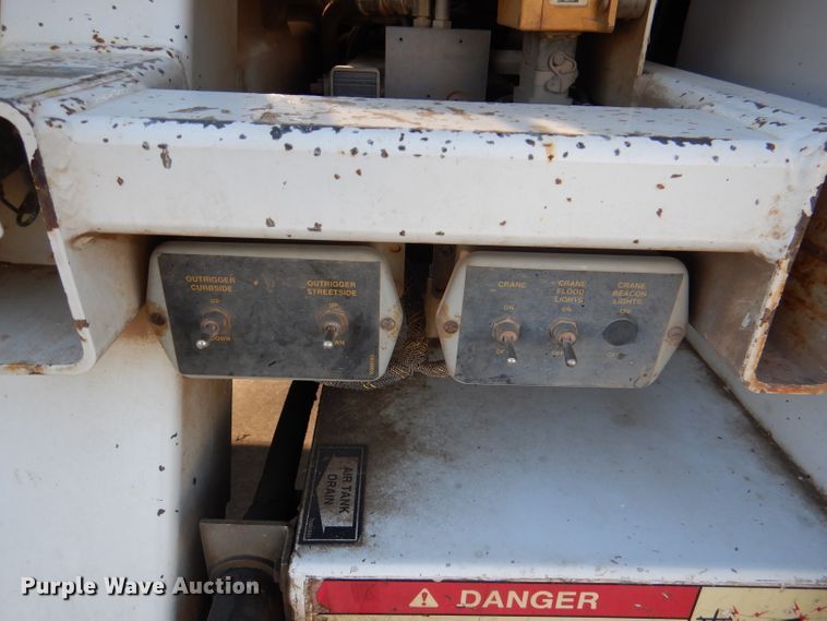 image for item DL3169 2002 Ford F550 XL  utility / service truck