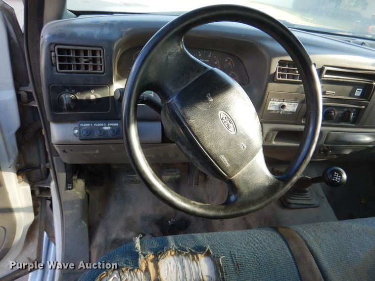 image for item DL3169 2002 Ford F550 XL  utility / service truck