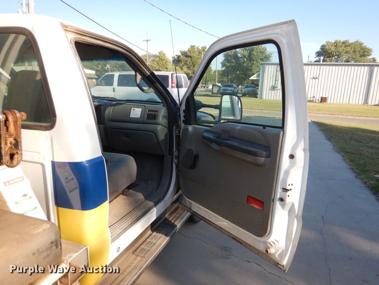 image for item DL3169 2002 Ford F550 XL  utility / service truck