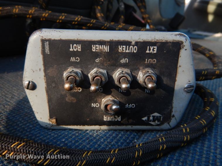 image for item DL3169 2002 Ford F550 XL  utility / service truck