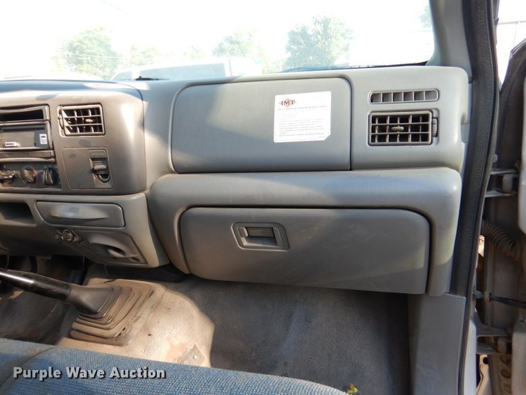 image for item DL3169 2002 Ford F550 XL  utility / service truck