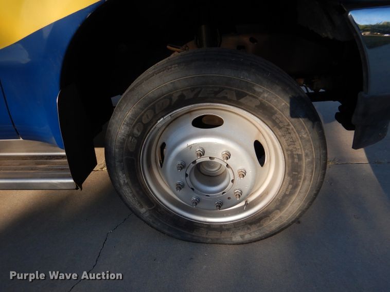 image for item DL3169 2002 Ford F550 XL  utility / service truck