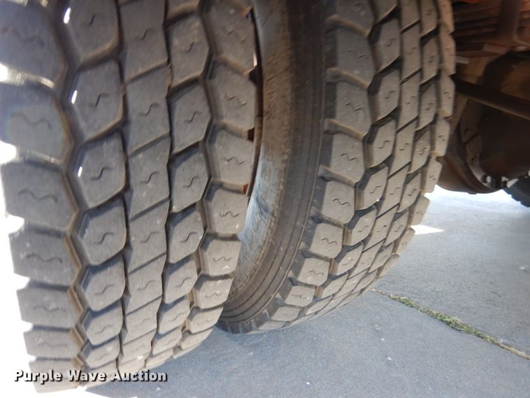 image for item DL3169 2002 Ford F550 XL  utility / service truck