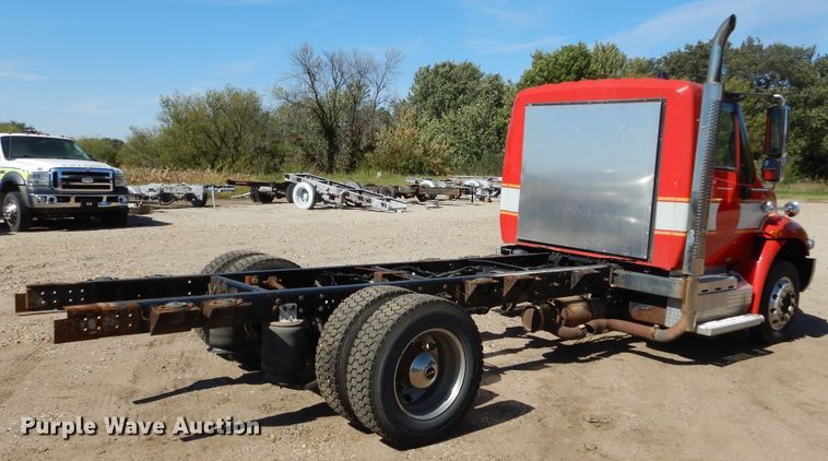 image for item DL6366 2009 International DuraStar 4300  truck cab and chassis