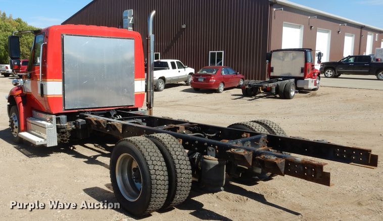 image for item DL6366 2009 International DuraStar 4300  truck cab and chassis