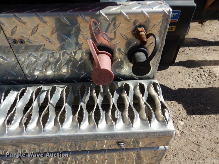 image for item DL6366 2009 International DuraStar 4300  truck cab and chassis