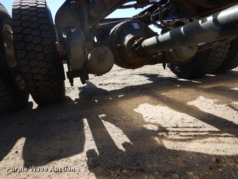 image for item DL6366 2009 International DuraStar 4300  truck cab and chassis