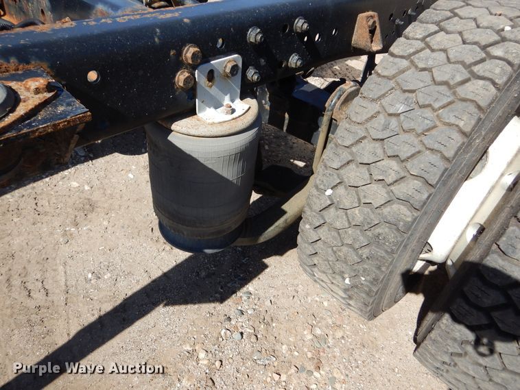 image for item DL6366 2009 International DuraStar 4300  truck cab and chassis