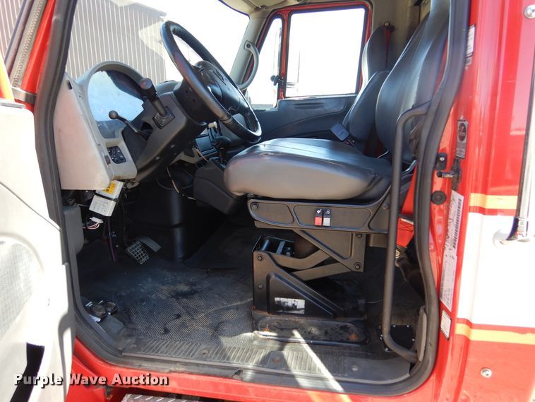 image for item DL6366 2009 International DuraStar 4300  truck cab and chassis