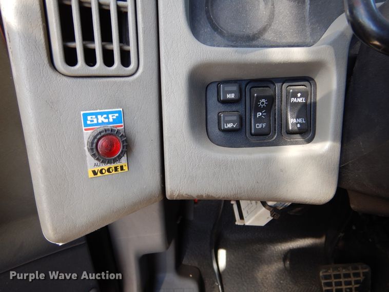 image for item DL6366 2009 International DuraStar 4300  truck cab and chassis