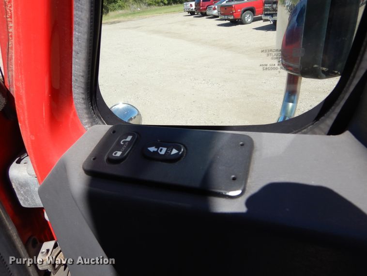 image for item DL6366 2009 International DuraStar 4300  truck cab and chassis