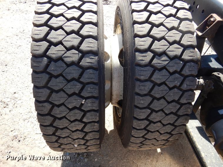 image for item DL6366 2009 International DuraStar 4300  truck cab and chassis