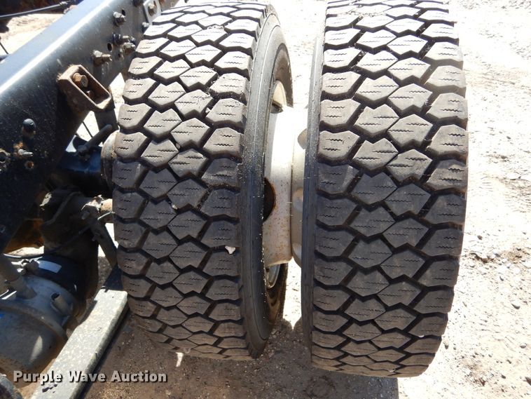 image for item DL6366 2009 International DuraStar 4300  truck cab and chassis