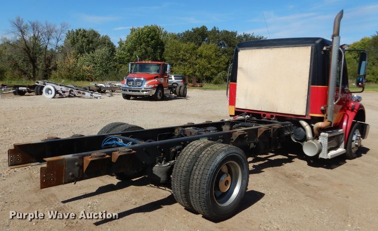 image for item DL6367 2009 Freightliner Business Class M2 106  truck cab and chassis